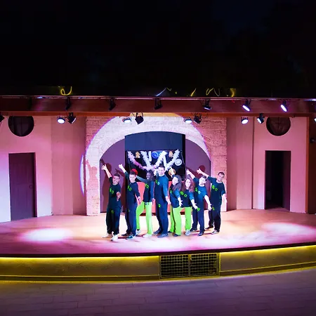 Sira Курортный комплекс 4*