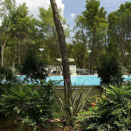 Sira Курортный комплекс 4*